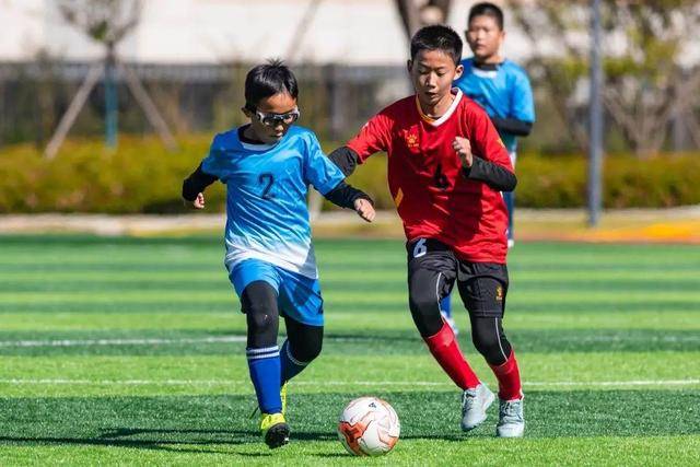古老运动棍网球120年后重返奥运舞台 日本男足名将之女携手圆梦